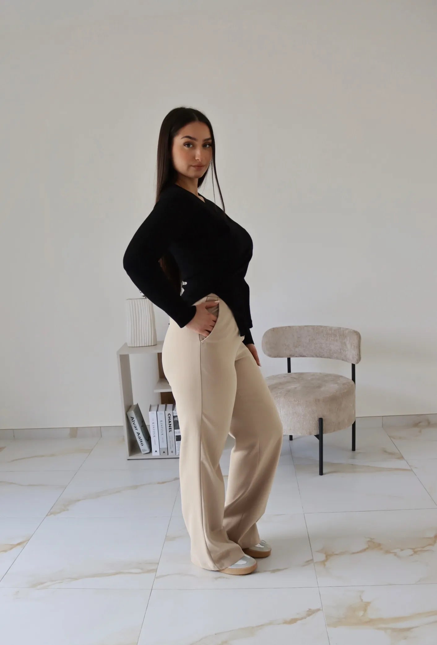 PULL RANIA NOIR