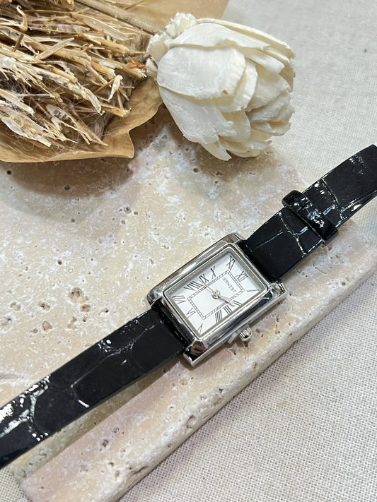 RELOJ YONA